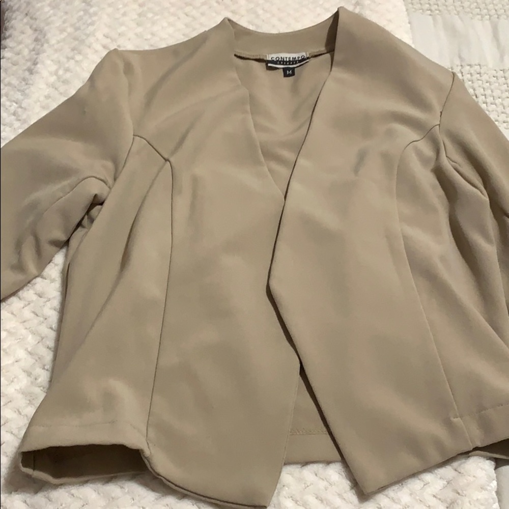 Blazer - Picture 3 of 5
